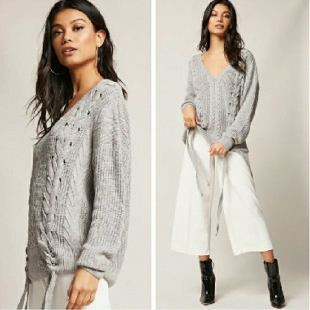 🔥CLOSETCLEAROUT!🔥💥💥CABLE LACE-UP SWEATER💥